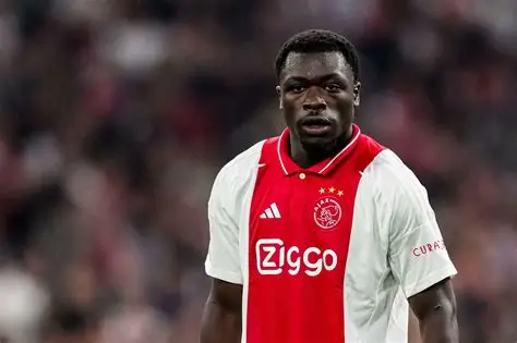 Sunderland back Brian Brobbey after fresh wave of racist abuse