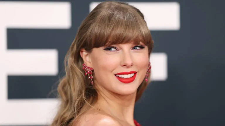 Emotional Taylor Swift becomes youngest woman inducted into songwriters hall of fame