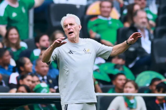 Broos hits back at critics ahead of crucial Czechia clash