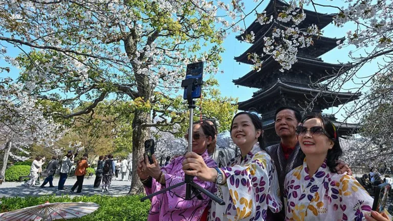Japan raises visa fees fivefold in first increase since 1978