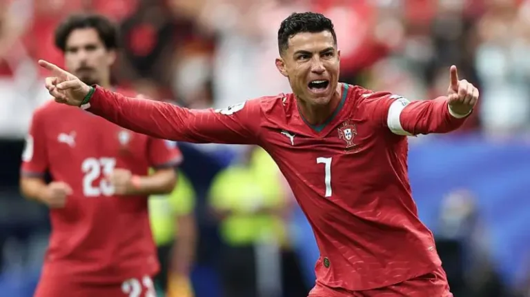 Ronaldo makes World Cup history with double as Portugal crush Uzbekistan 5-0