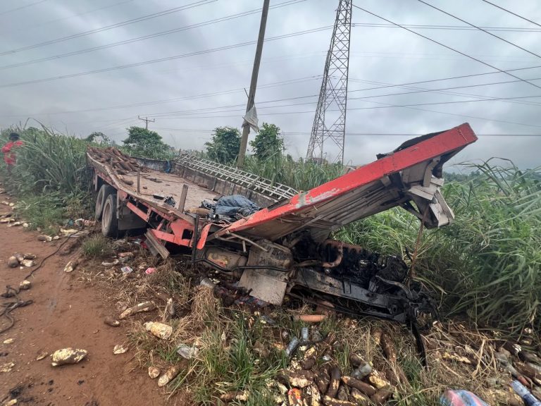 Several injured after yam truck crashes into VIP bus at Osino