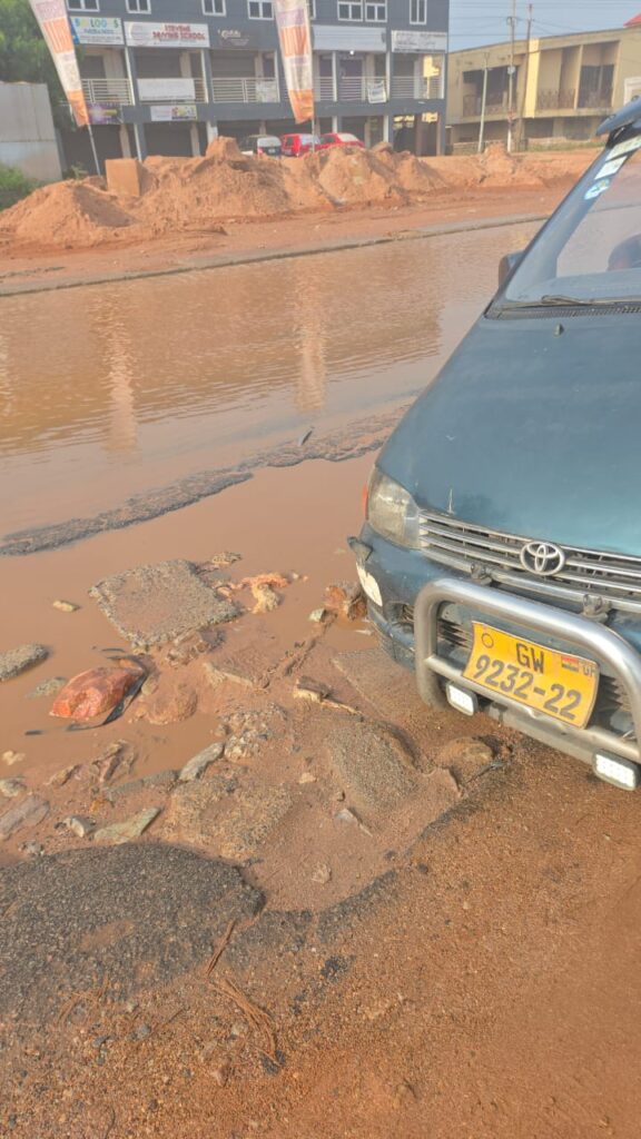 Commuters demand urgent repairs to SCC–Old Barrier road