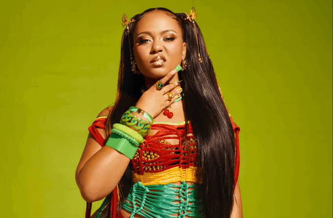 MOLIY’s ‘BADDIES’ Mixtape Gets International Attention as Pitchfork Reviews MOLIY’s ‘BADDIES' Mixtape